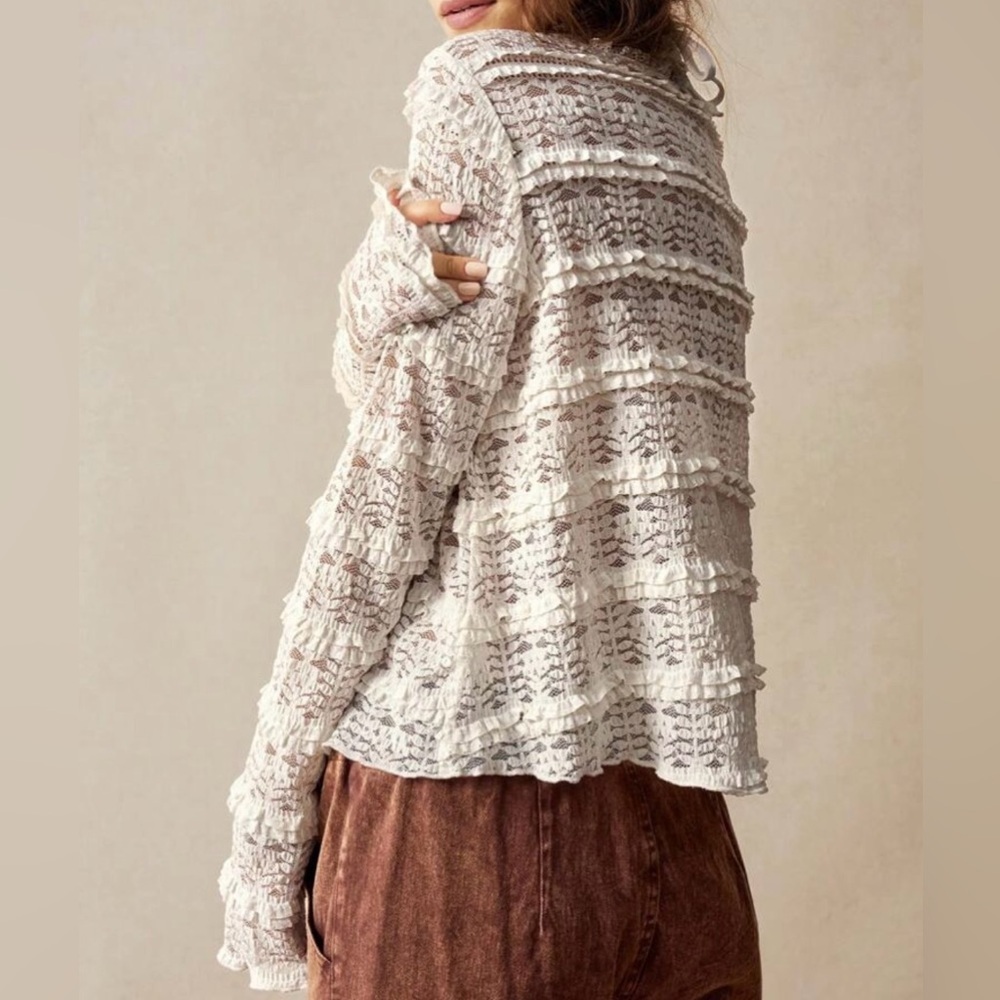 Elegant Lace Women’s Top - Cream - Picture 3 of 9